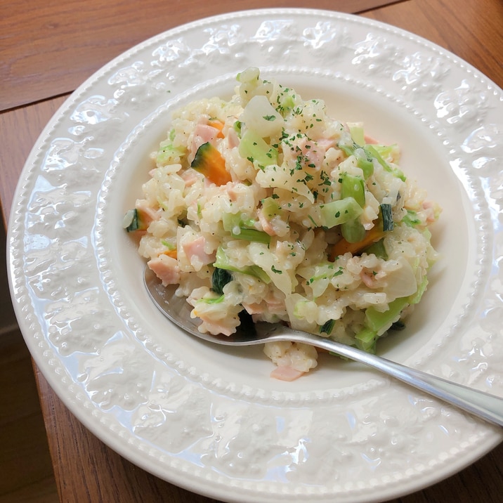 残り野菜とハムのチーズリゾット